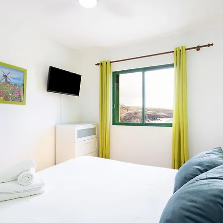 2 Bd By The Sea In Апартаменты *