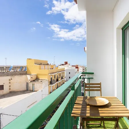 2 Bd By The Sea In Appartement Playa de San Juan (Tenerife)