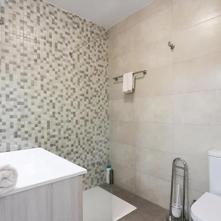 2 Bd By The Sea In Apartment