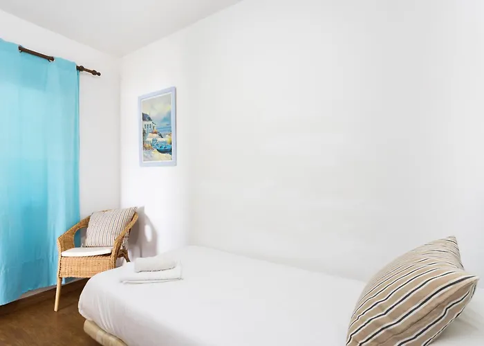 2 Bd By The Sea In