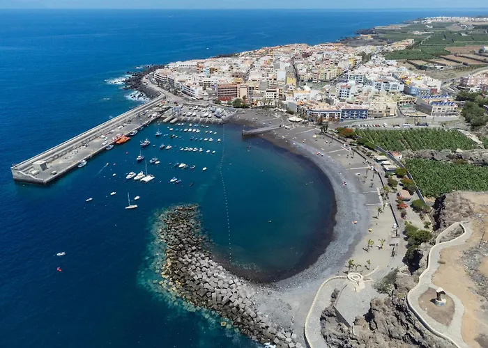 2 Bd By The Sea In Playa de San Juan (Tenerife)